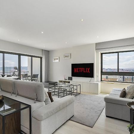 Whome Family Condo - Urban Retreat With Parking, Ac, Elevator In Great Location Lisboa المظهر الخارجي الصورة