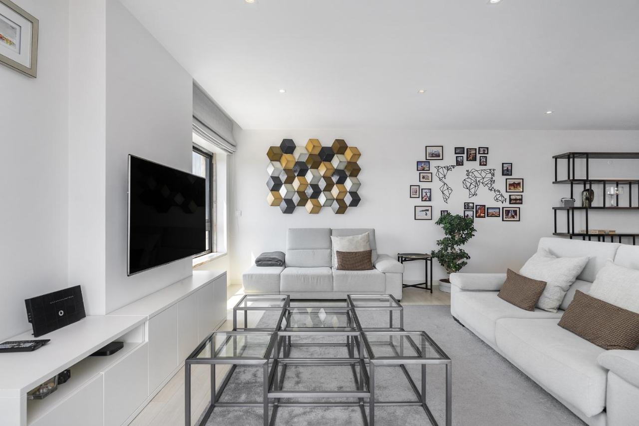 Whome Family Condo - Urban Retreat With Parking, Ac, Elevator In Great Location Lisboa المظهر الخارجي الصورة