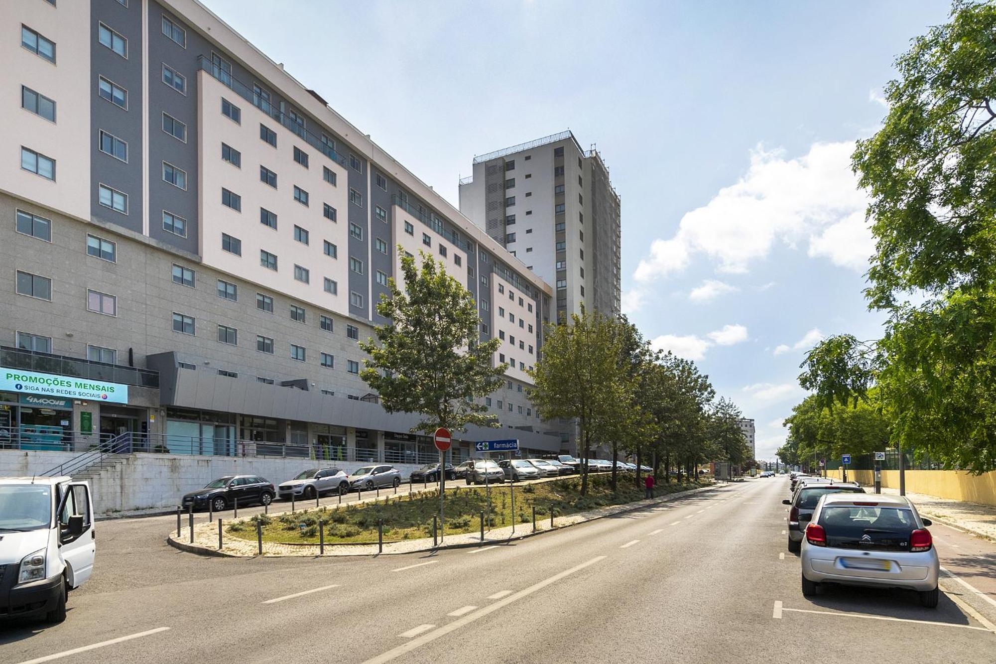 Whome Family Condo - Urban Retreat With Parking, Ac, Elevator In Great Location Lisboa المظهر الخارجي الصورة